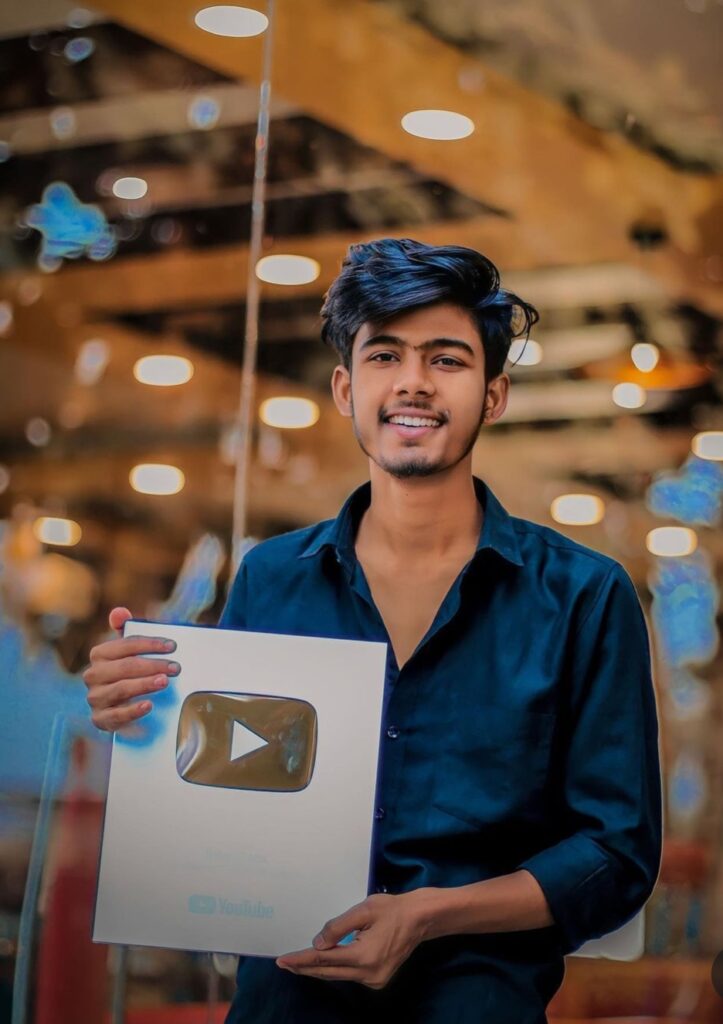 Rizwan Khan: Team Stars The real rising star of Indian YouTube - A Comprehensive Biography"